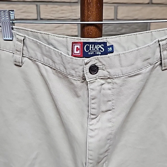 Chaps Shorts 38 waist - Picture 2 of 6